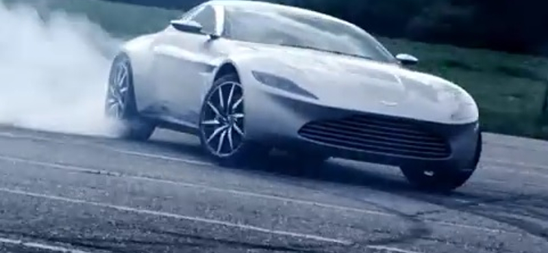 Szépen aláírja az aszfaltot James Bond új Aston Martinja - videó