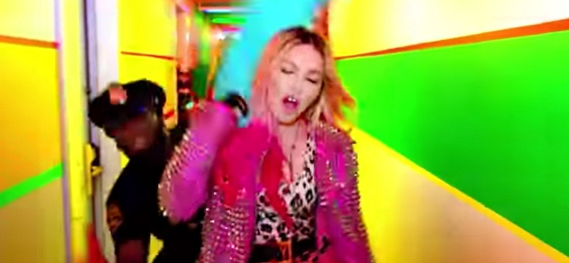 Madonna tinilánynak öltözött, és hívott egy rakás celebet – videó