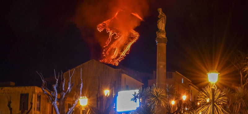 Egyre hevesebbek az Etna kitörései – videó