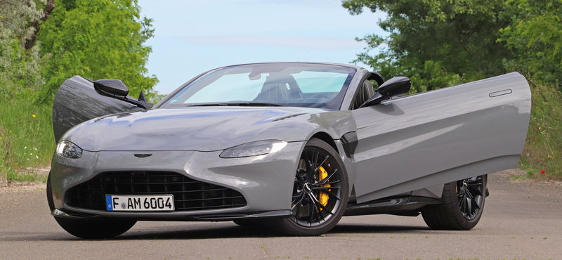 Hattyúdal helyett hattyúajtó: meghajtottuk a 75 millió forintos Aston Martin Vantage roadstert