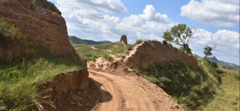 Kotrógéppel estek neki a kínai Nagy Falnak építőmunkások, visszafordíthatatlan károkat okoztak