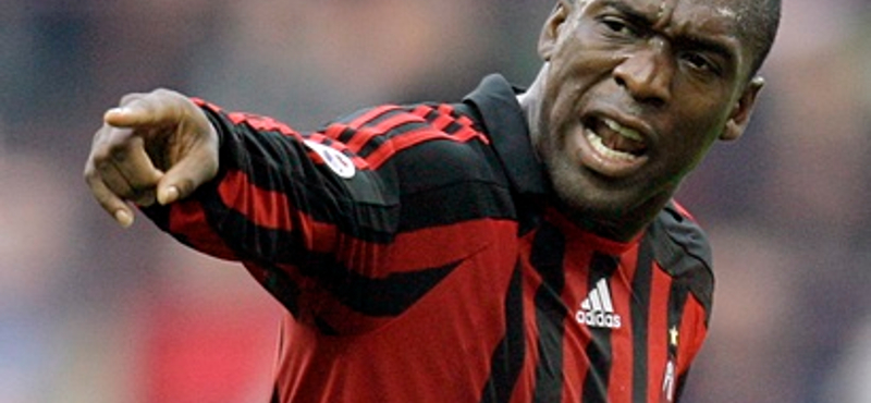 Seedorf újabb egy évre a Milané