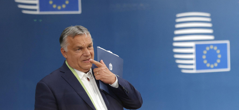 A francia elnöknek azért ugrott neki a kormányközeli média, amit Orbán ma bejelentett