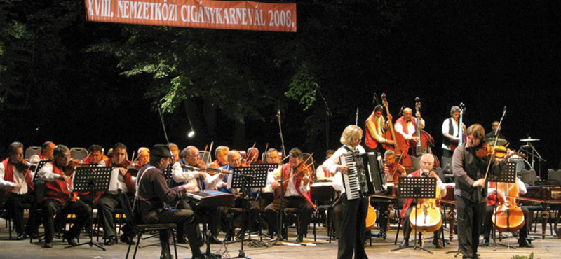 Közös koncertet ad a 100 Tagú Cigányzenekar és a Budapest Klezmer Band