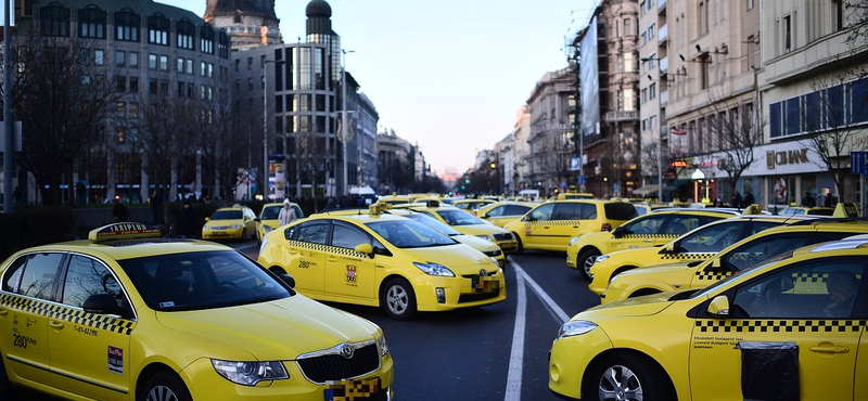 Ma is kerüljék el a Deák tér környékét!