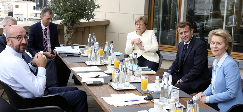 Merkel attól tart, hamvába hal az EU-s mentőcsomag