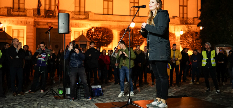 Tüntetést szervez a Momentum a kínai arcfelismerő rendszer és az orosz hekkertámadás miatt