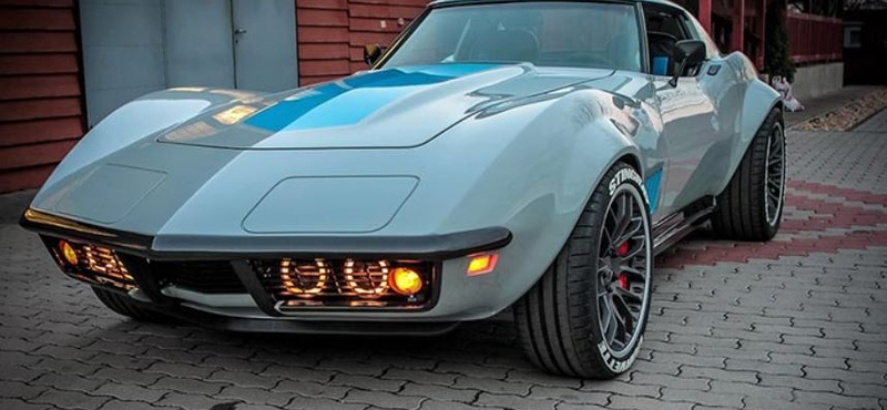 Körbejárta a világhír ezt a magyar Chevrolet Corvette-et