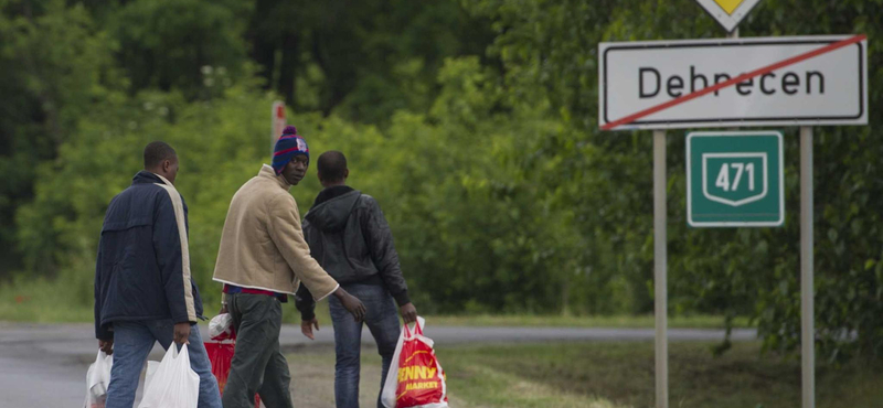 Fidesz: Kellenek a migrációs táborok, de nem feltétlenül a nagyvárosokban