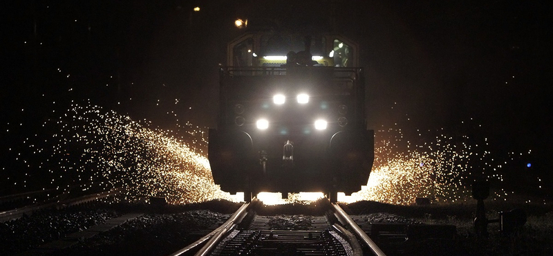 Így lett a tram-trainből vonatvillamos, abból meg egy jó nagy lufi