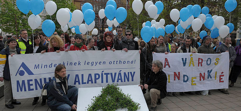 Művészeti projekttel segítik a Menhely Alapítványt