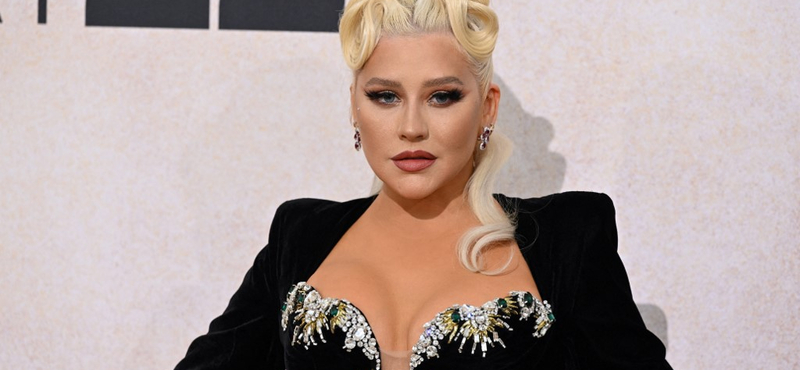 Új klipet kapott Christina Aguilera Beautiful című száma: influenszerektől frusztrált gyerekek vannak benne