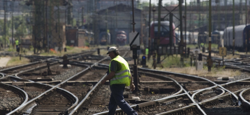 A MÁV-nak kellene finanszírozni a Győr-Pozsony vonatforgalmat