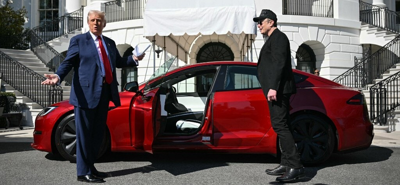 Musk-ellenes hackerek közzétették az összes amerikai Tesla-tulajdonos nevét és címét