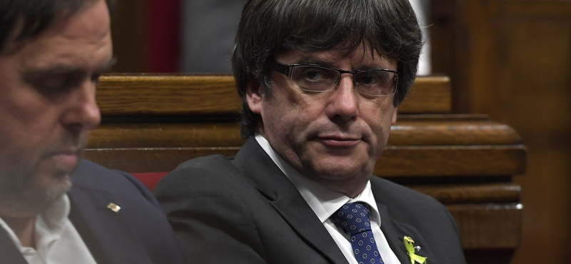 Lezárták Barcelonát: hajtóvadászatot indítottak a városban feltűnt katalán politikus, Carles Puigdemont ellen