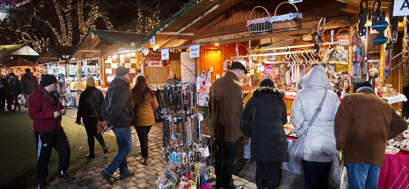 A budapesti karácsonyi vásár a bécsinél és a pozsonyinál is drágább