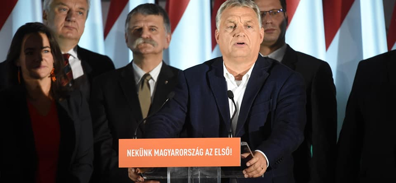 Orbán Balatonalmádiban értékel