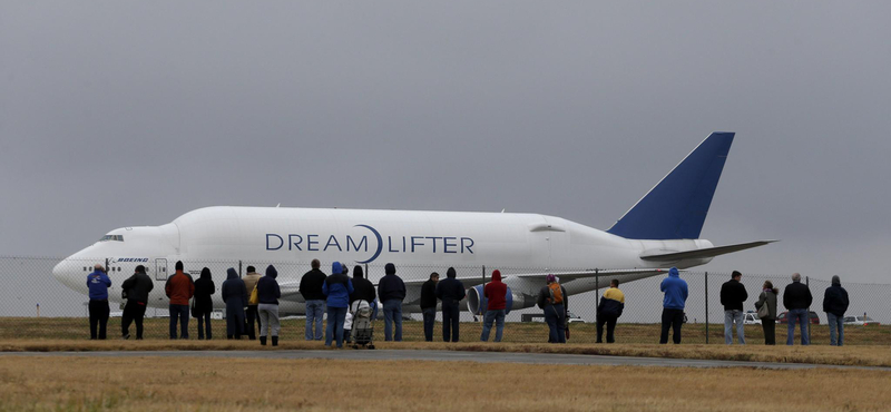 Túl kicsi reptéren landolt egy Boeing - fotók