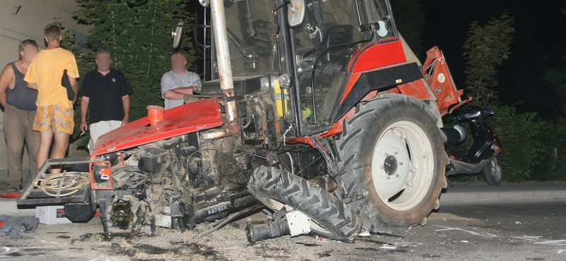 Újra járható a traktorbaleset miatt lezárt 43-as út