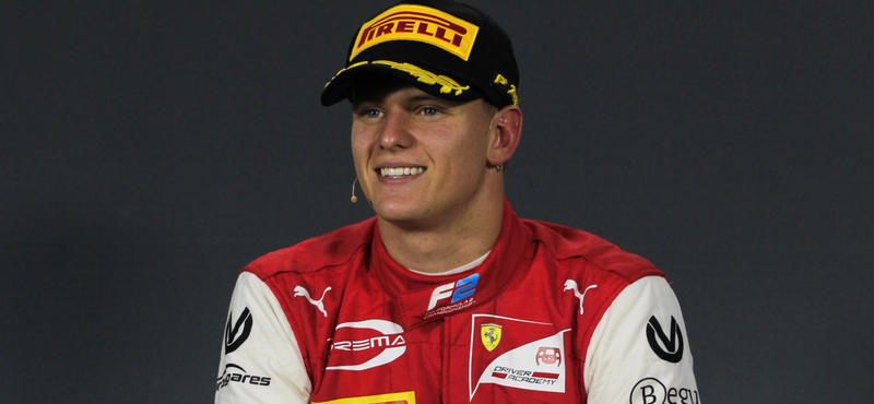 Beindult a pilótekeringő, újra lesz Schumacher a Forma–1-ben