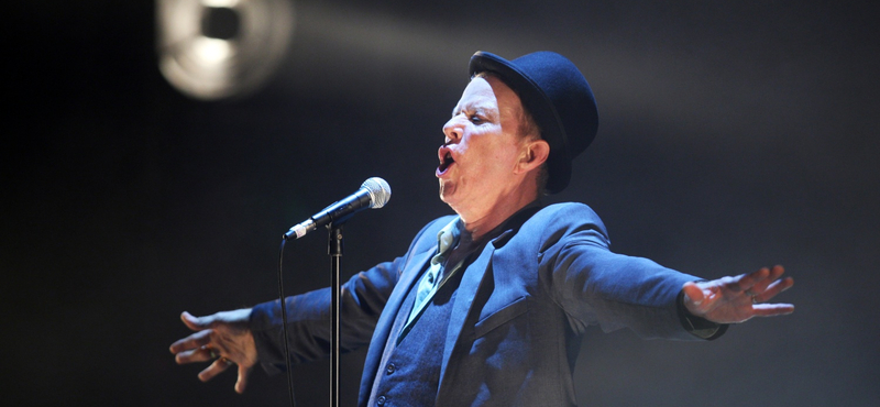 Ma 50 éve indult el Tom Waits fantasztikus lemezes pályafutása