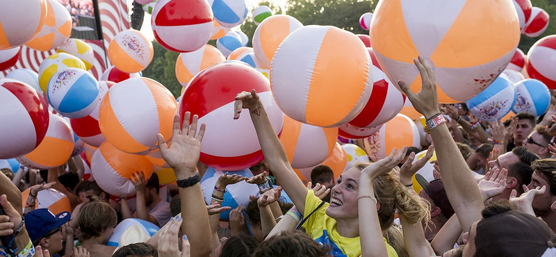 Ashton Kutcher is kint volt a Szigeten – fotók