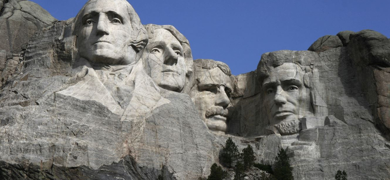 Tűzvész miatt lezárták a Mount Rushmore környékét