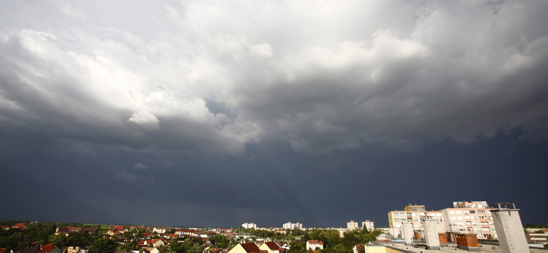 Ma délutántól szinte minden esni fog