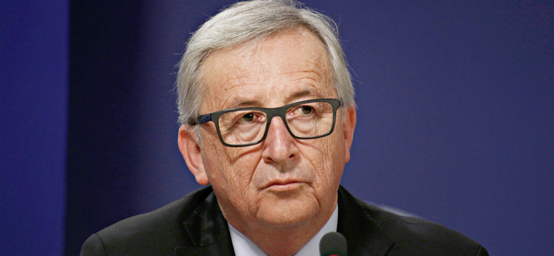 Elment Juncker a görög díszdoktori címéért, dühös tüntetők várták - fotók