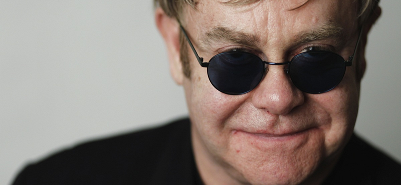 Elton John: Ez így nem mehet tovább