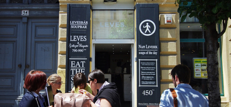 Poharas levessel a streetfood-hullám tetején