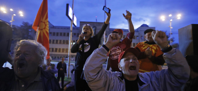 A macedón kormányfő úgy csinál, mintha győzött volna