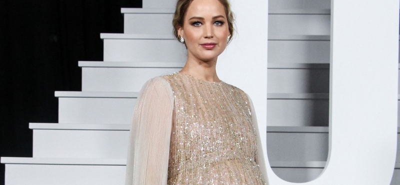 Megszületett Jennifer Lawrence gyereke, és többet nem is árul el róla