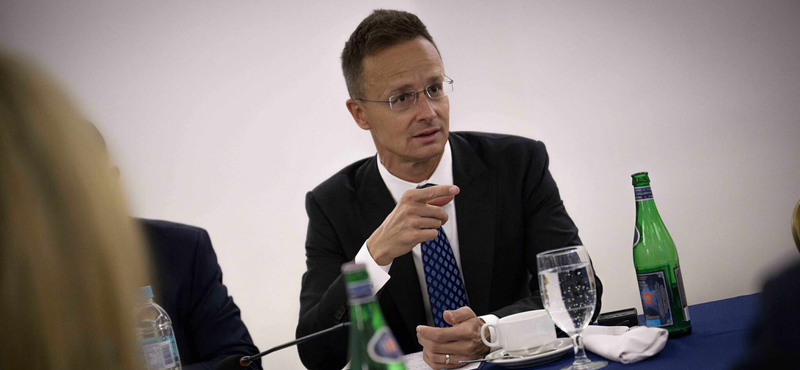Szijjártó szerint Magyarország és El Salvador együtt vívja a józan ész forradalmát