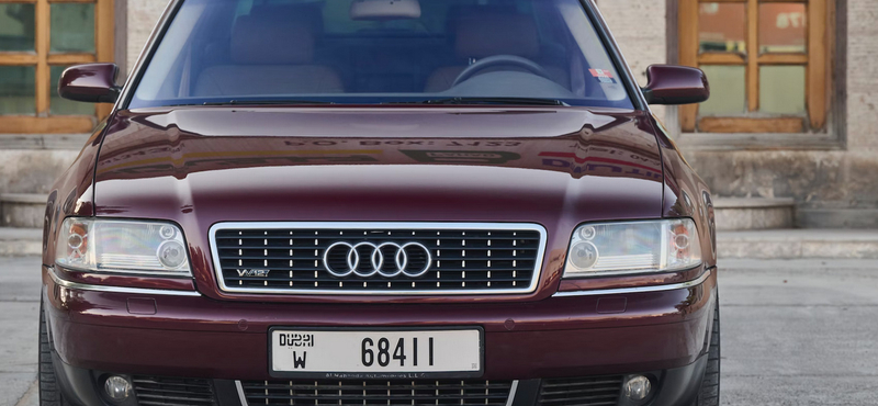 Nem egy tipikus nepper autó, ez a 20 éves alig használt Audi A8L W12