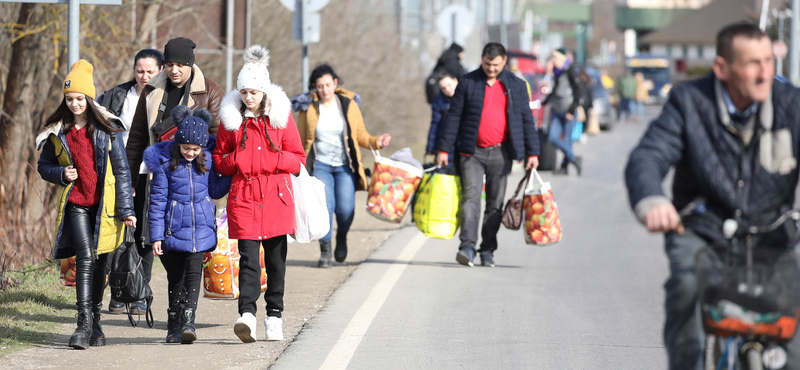 Hárommilliárdos állami humanitárius támogatást osztanak szét