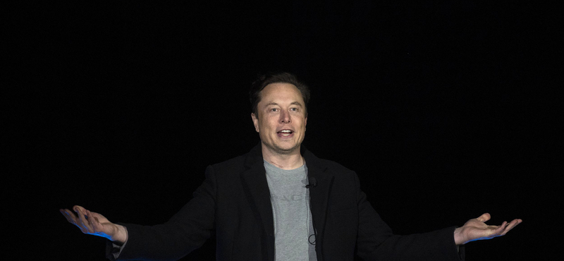 Musk szerint sikerült elmozdítani a csőd felé vezető pályáról a Twittert
