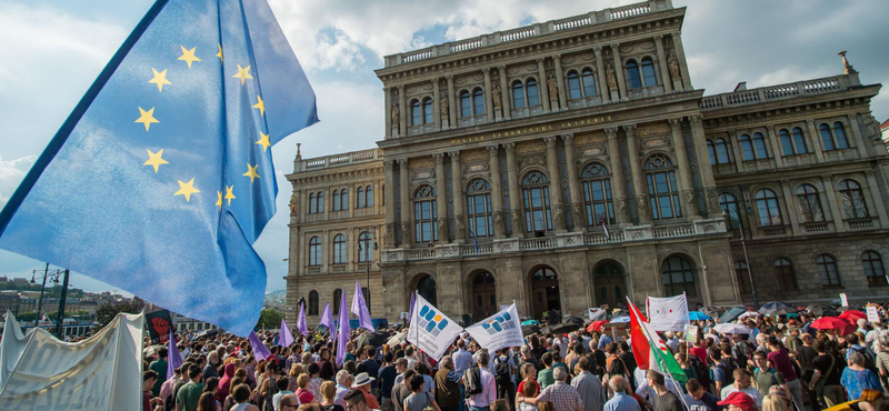 A kormánypárti Professzorok Batthyány Köre is aggódik az MTA körüli vita miatt