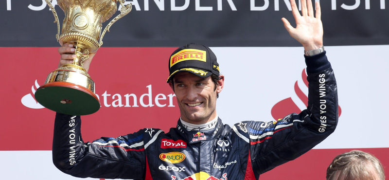 Mark Webber marad a Red Bullnál