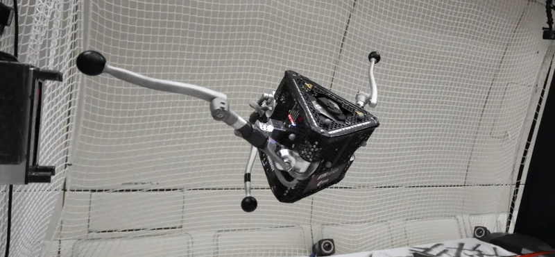 Aszteroidák felszínén ugrálhat egy speciális háromlábú robot, videón a SpaceHopper