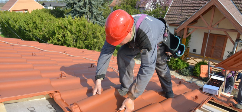 A tetőfedők csak maximum egy évre látják előre, lesz-e munkájuk