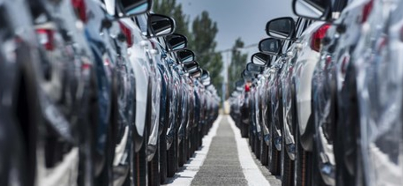 Az autógyárak kibírják a válságot, de a beszállítóik egyre nagyobb bajba kerülnek