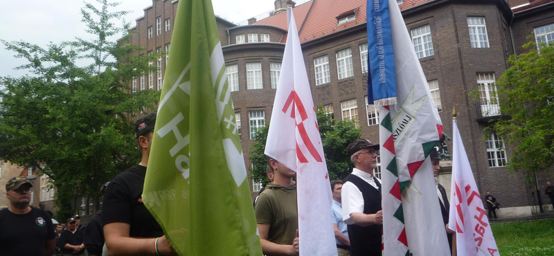 Túlerőben voltak a Nemzeti Légió ellen tiltakozók Szegeden