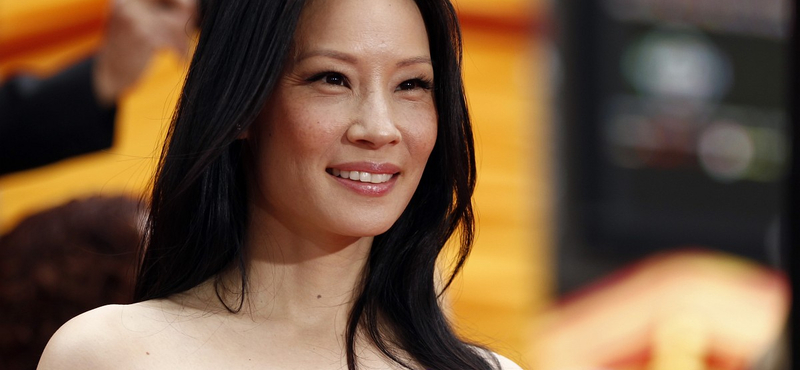 Lucy Liu absztrakt sorozattal rukkolt elő