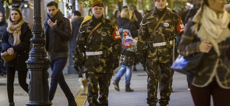 A katonai rendőrség kint marad az utcákon