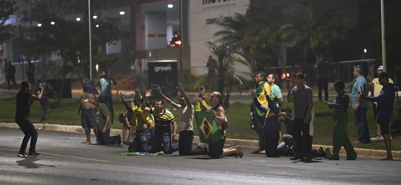 Összecsaptak a rendőrséggel Bolsonaro hívei Brazíliavárosban