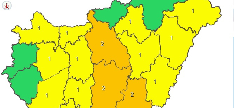 Még mindig marad a hőség, újabb figyelmeztetéseket adtak ki