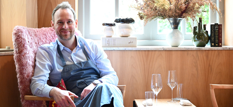 Megvan a világ első séfje, akinek három étterme is három Michelin-csillaggal rendelkezik