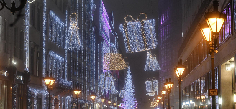 Elözönlötték a turisták Budapestet, nincs már szabad szoba