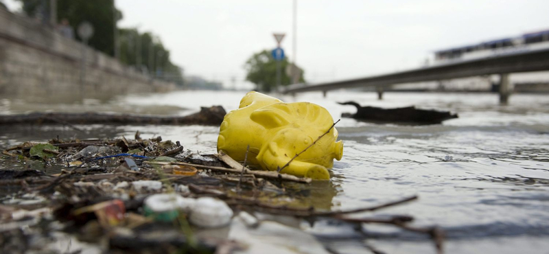 Emberi csontok voltak egy Dunából kiemelt autóroncsban